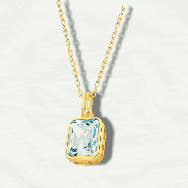 Chic 18K Gold Moissanite Necklace
