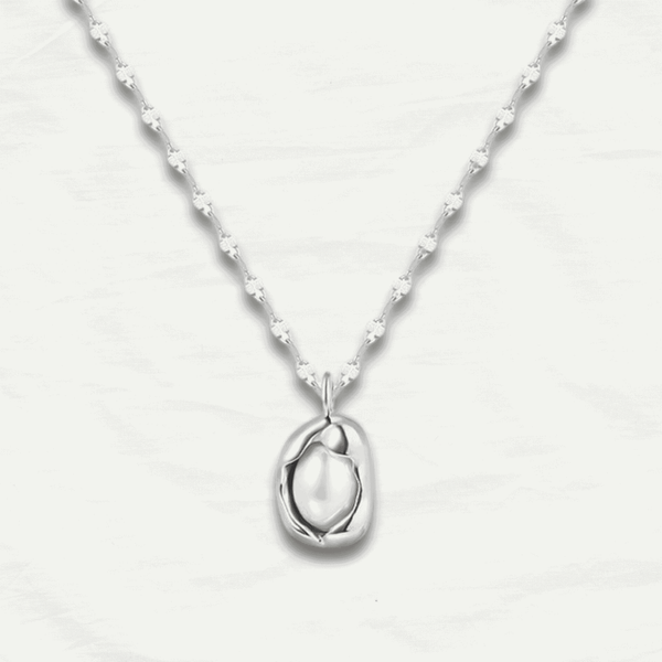 Sophisticated Pure Sterling Silver Pearl Pendant Necklace