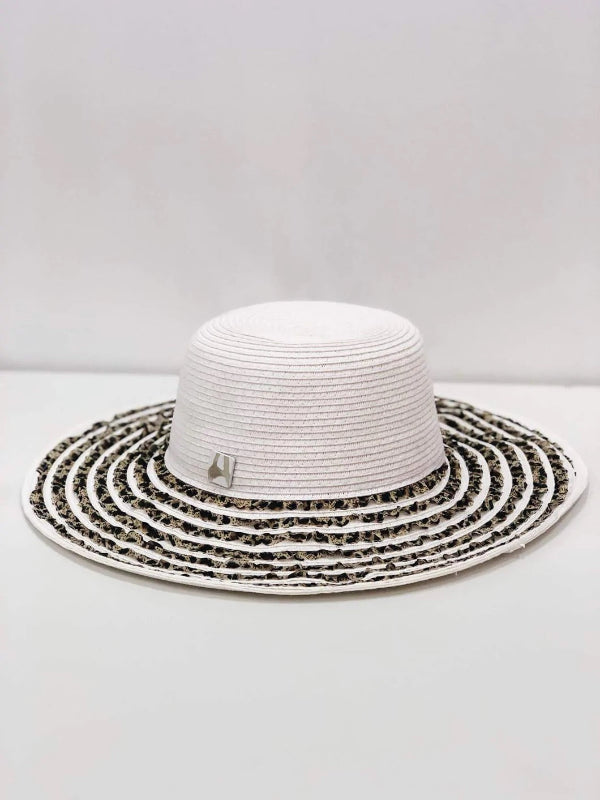 Boho straw sun hat with animal-print band, women’s summer accessory