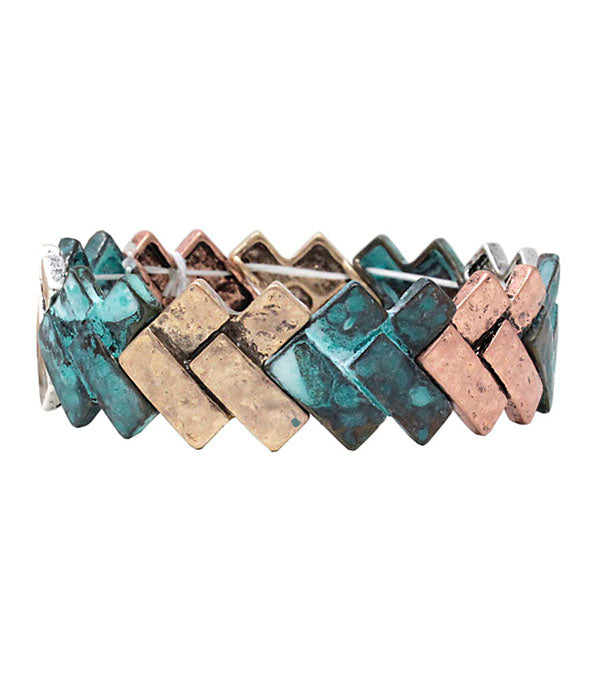 Bracelet with geometric pattern on a white background